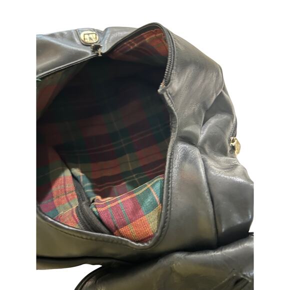 Wilson Leather Sling Backpack Purse Black Sleek Minimalist Y2K Slouchy - Picture 12 of 13